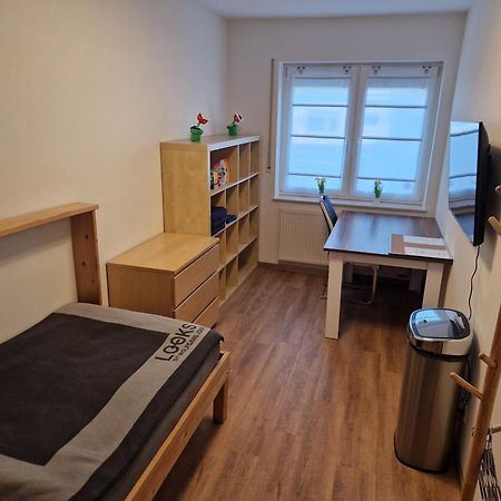 Einzelzimmer In Ruhiger Lage --- Check-In Mit Schluesselkasten メッペン エクステリア 写真