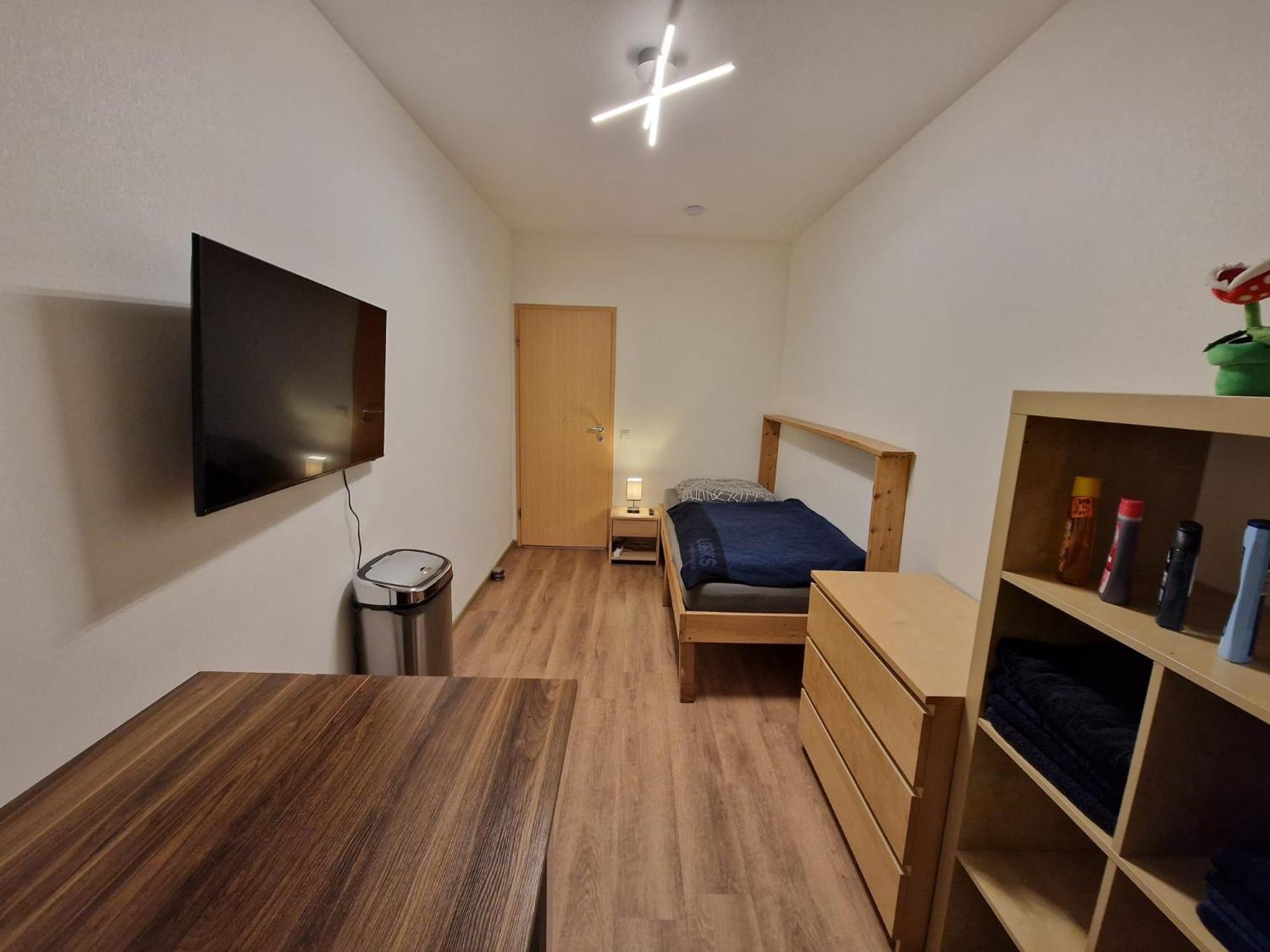Einzelzimmer In Ruhiger Lage --- Check-In Mit Schluesselkasten メッペン エクステリア 写真
