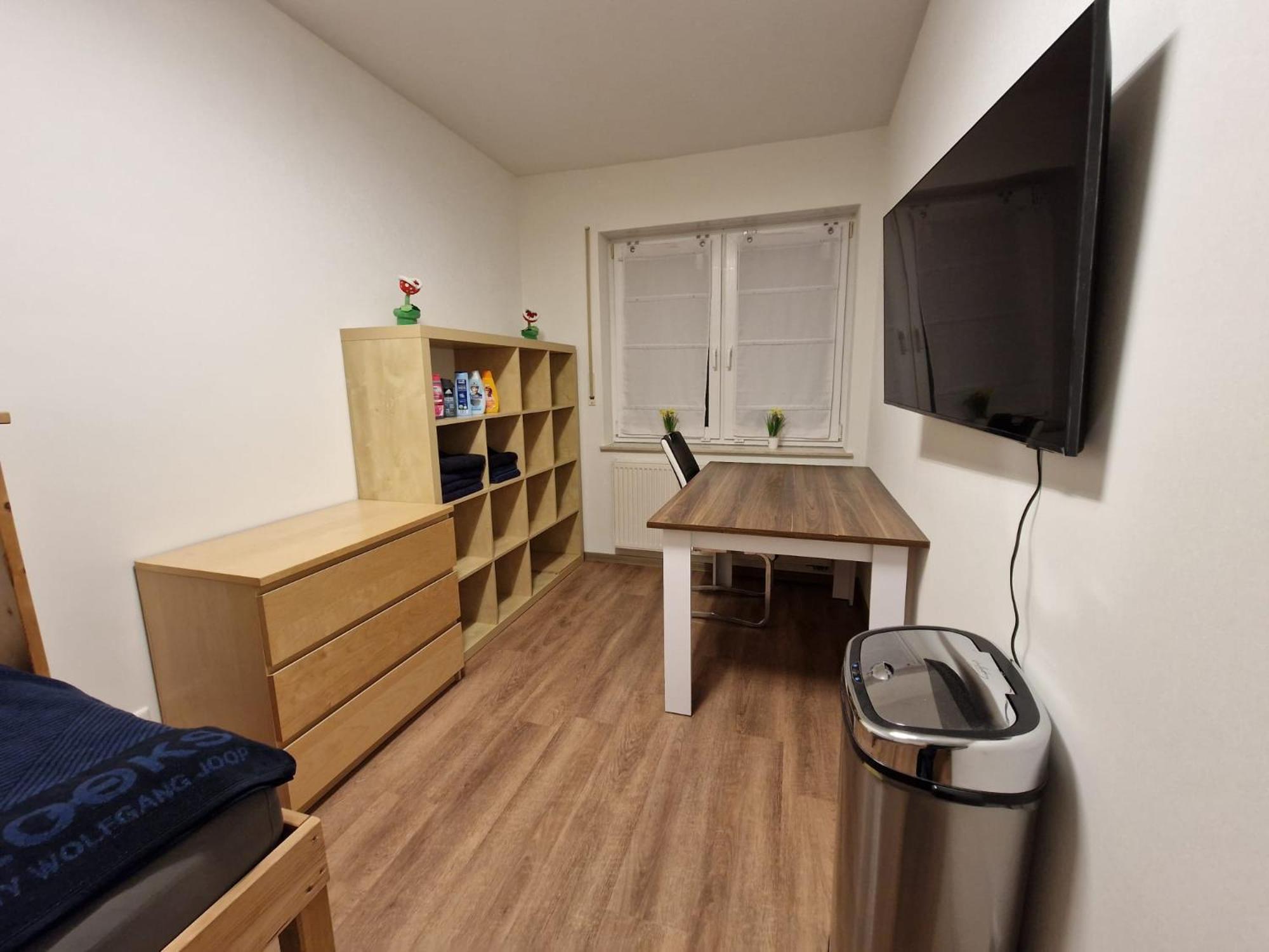 Einzelzimmer In Ruhiger Lage --- Check-In Mit Schluesselkasten メッペン エクステリア 写真